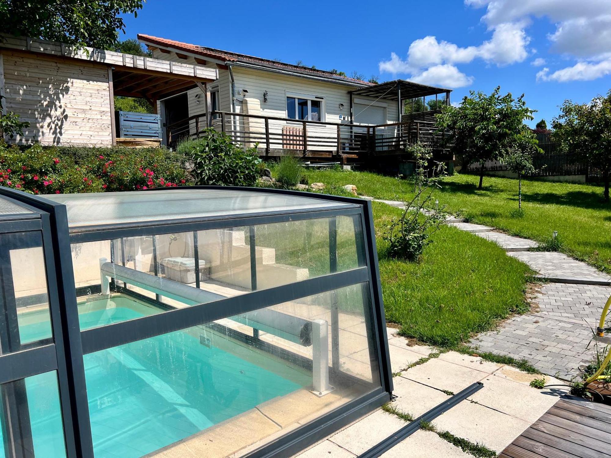 Nid D'amour En Auvergne Avec Piscine Casa de Férias *