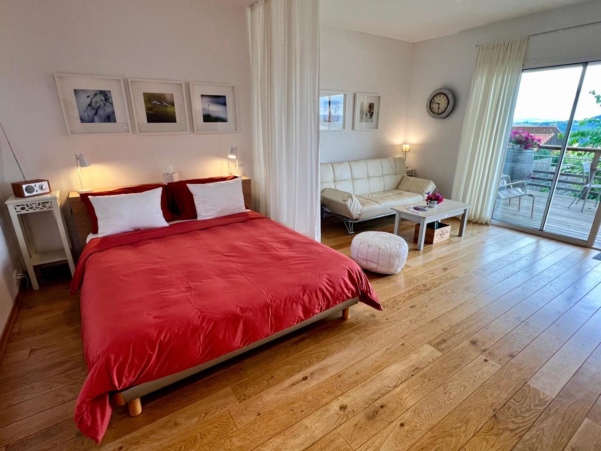 Ferienhaus Nid D'amour En Auvergne Avec Piscine *