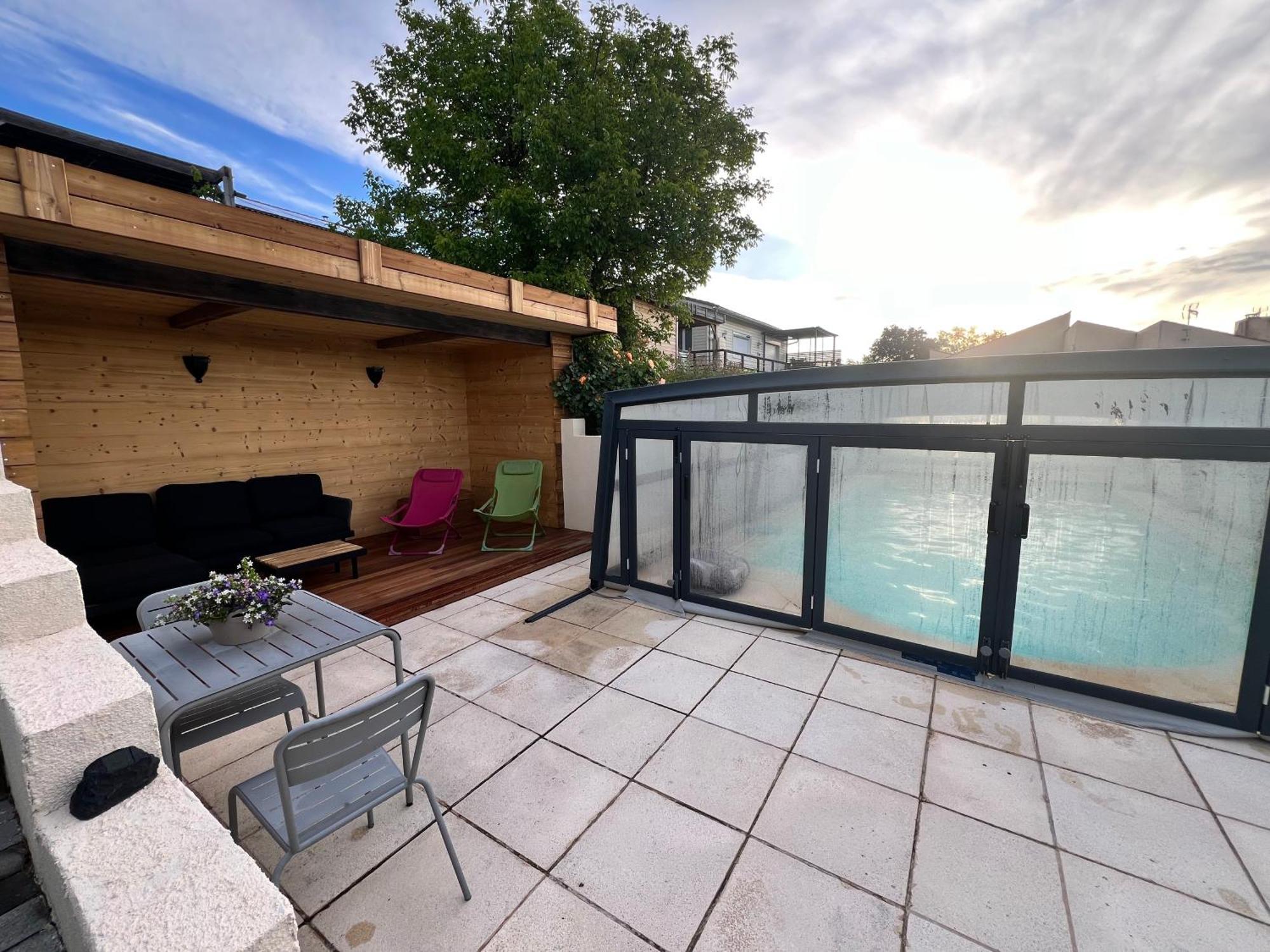 Nid D'amour En Auvergne Avec Piscine Ferienhaus Le Broc (Puy-de-Dome)